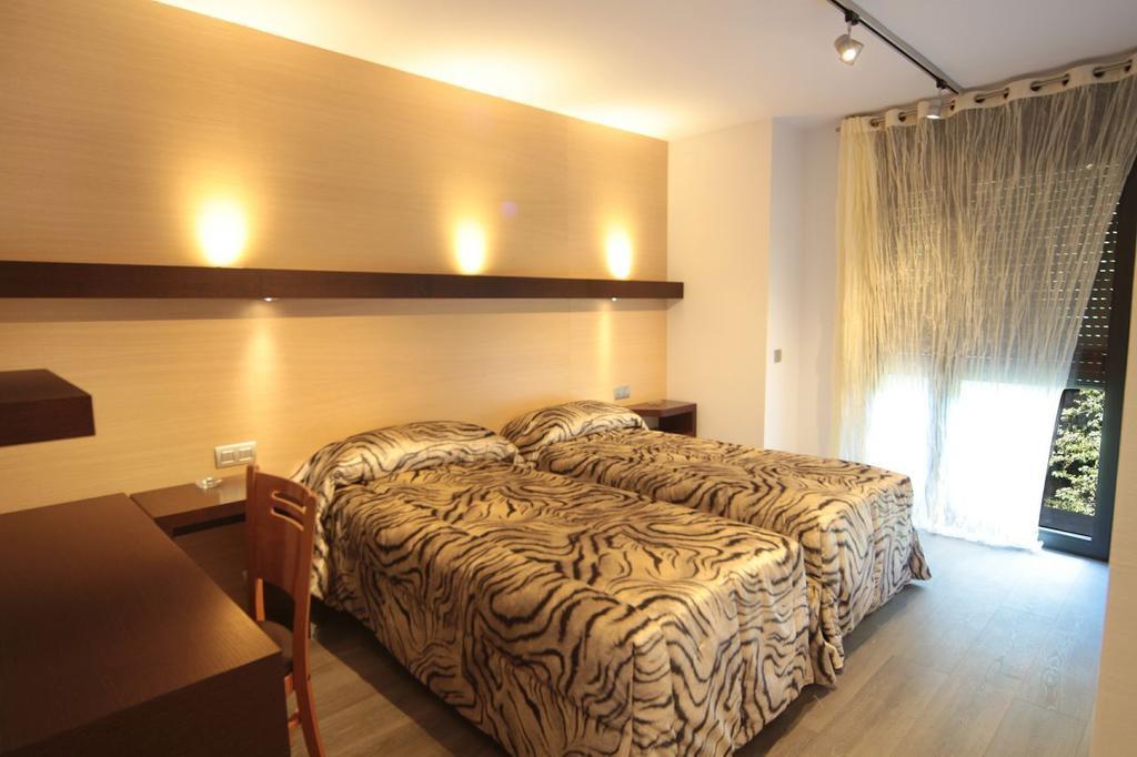 Hotel 9 Sant Antoni 리베스 데 프레세르 객실 사진