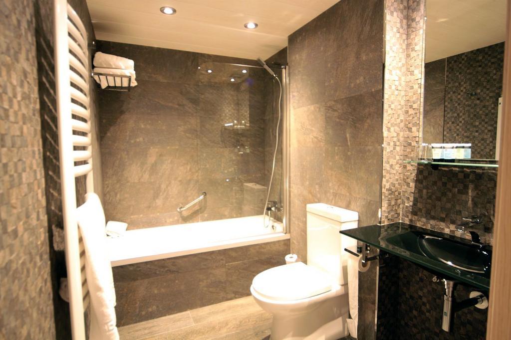 Hotel 9 Sant Antoni 리베스 데 프레세르 객실 사진