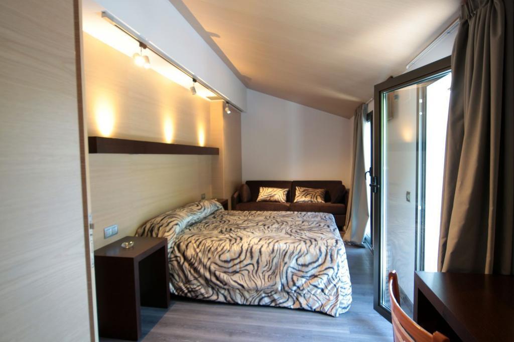 Hotel 9 Sant Antoni 리베스 데 프레세르 객실 사진